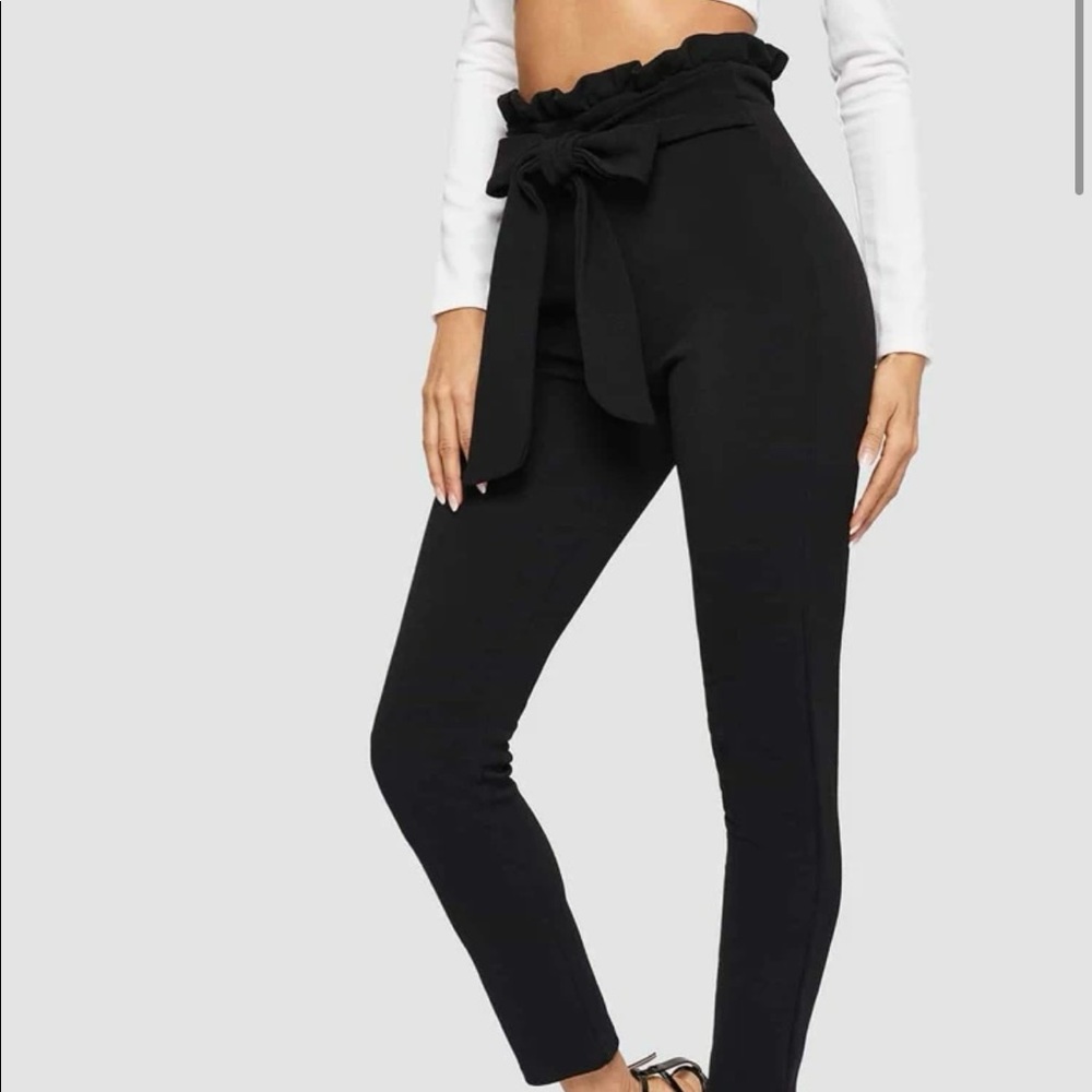Brand New SHEIN Belted Paperbag Waist Skinny Pants